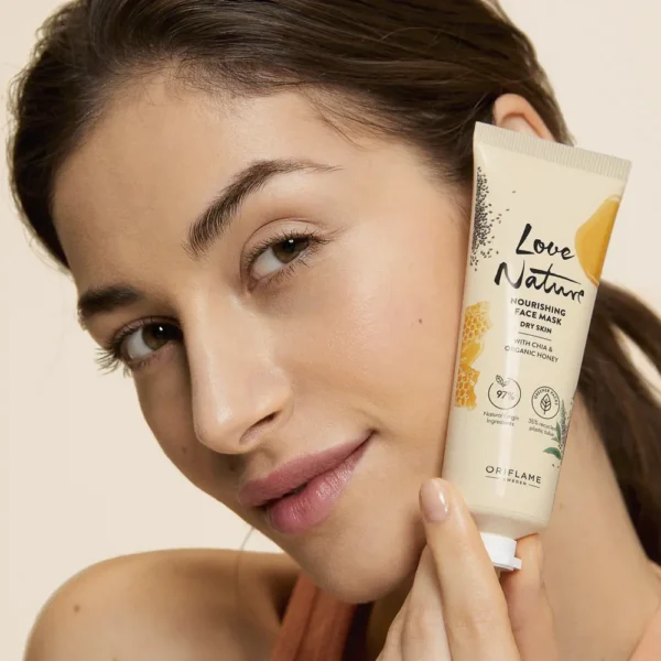 Nourishing Face Mask with chia & organic honey